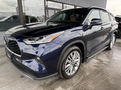 Used 2024 Toyota Highlander AWD Limited Platinum Hybrid