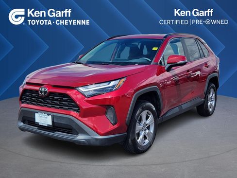 Used 2025 Toyota RAV4 XLE AWD/4WD image 1