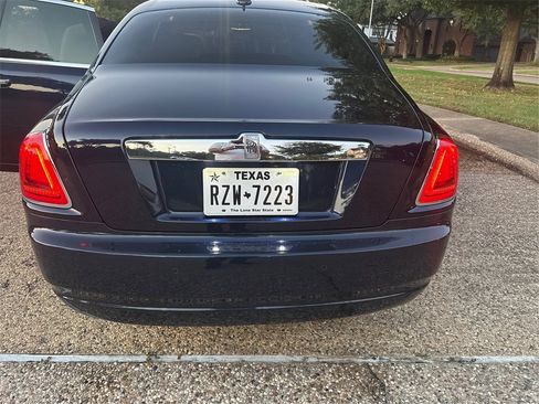 Used 2015 Rolls-Royce Ghost image 25