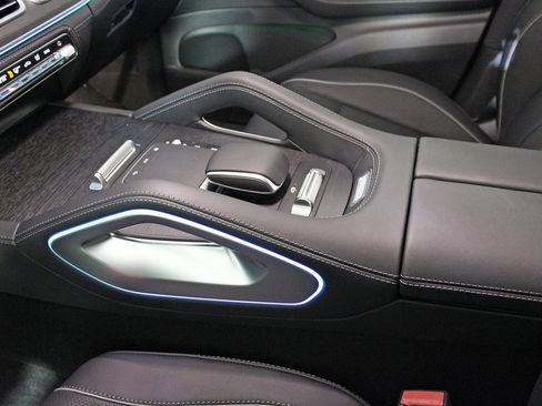 New 2026 Mercedes-Benz GLS 580 4MATIC image 24