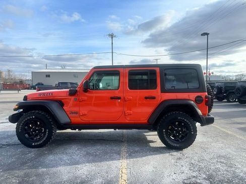 Used 2023 Jeep Wrangler Unlimited w/ Cold Weather Group AWD/4WD image 4