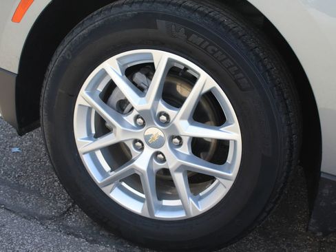 Used 2024 Chevrolet Equinox LT image 9