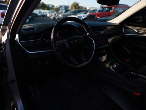 Used 2021 Jeep Grand Cherokee L Limited RWD image 15