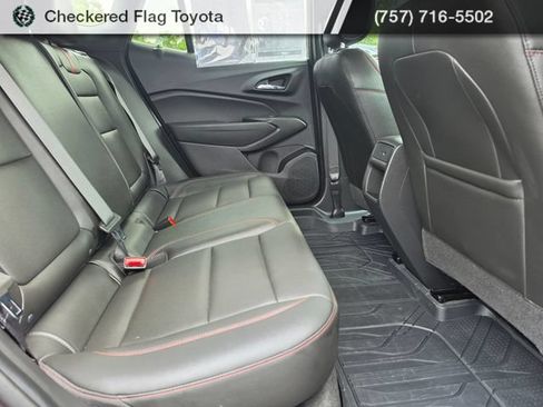 Used 2024 Chevrolet Trax RS w/ Sunroof Package FWD image 46