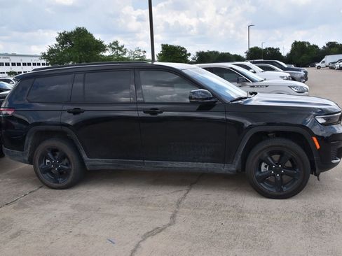 Used 2024 Jeep Grand Cherokee L Altitude RWD image 5