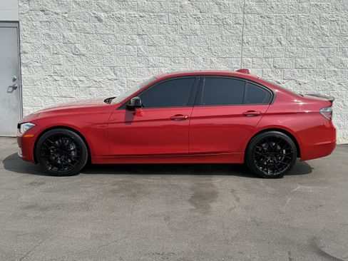 Used 2013 BMW 335i xDrive Sedan AWD/4WD image 2