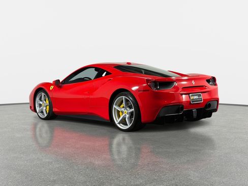 Used 2019 Ferrari 488 GTB RWD image 14