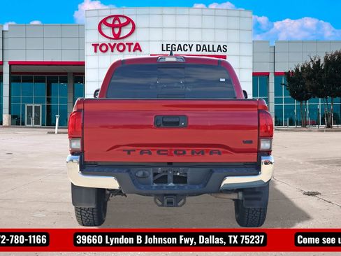 Used 2020 Toyota Tacoma SR5 image 8