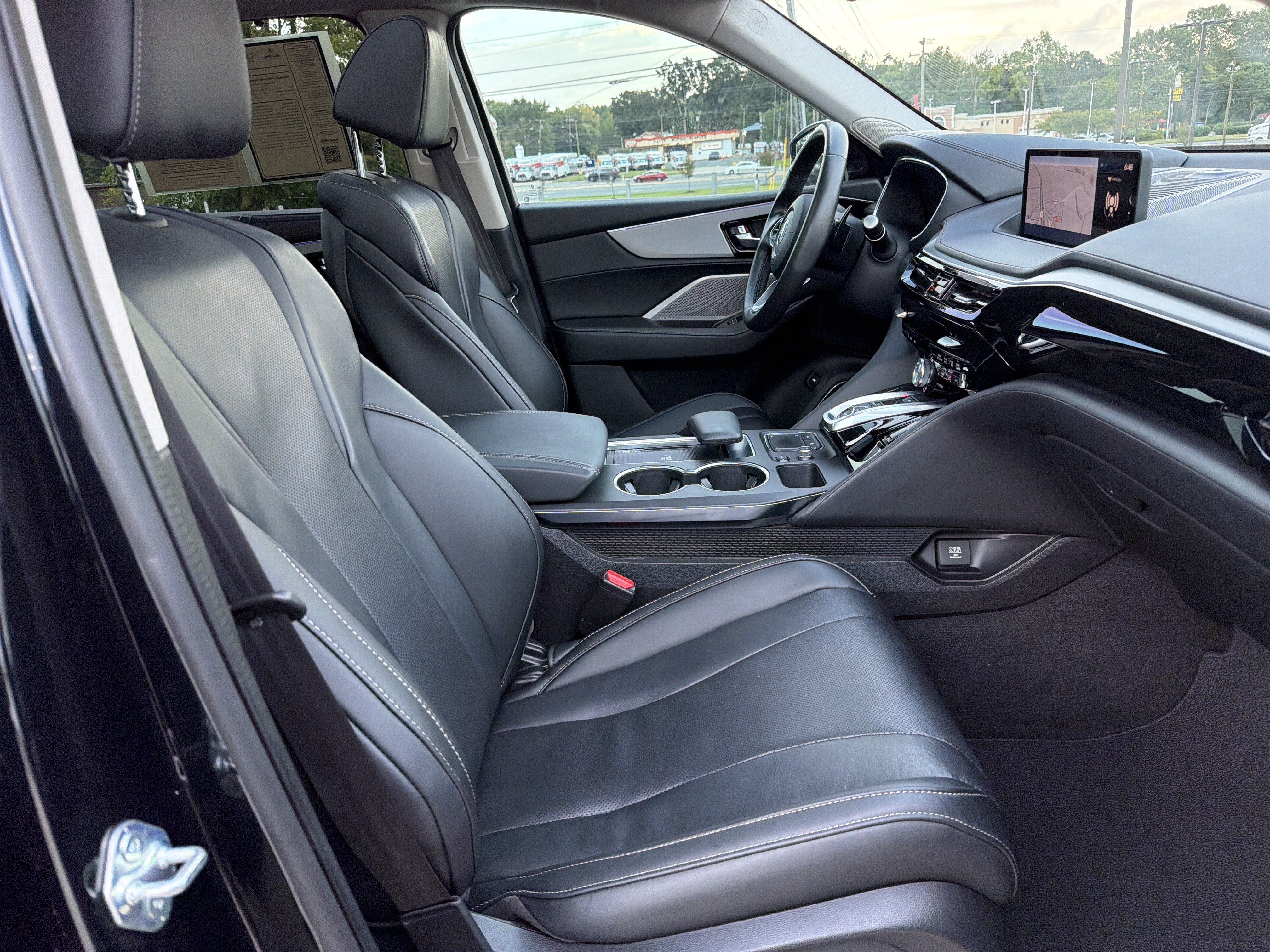 Used 2024 Acura MDX w/ Technology Package FWD image 8