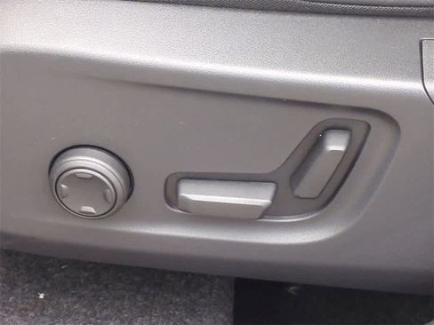 New 2026 Volvo XC40 B5 Plus w/ Protection Package Premier image 16