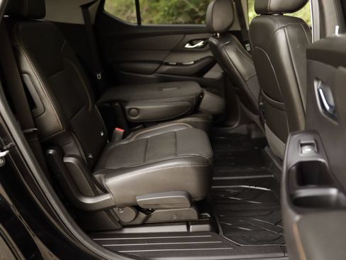 Used 2020 Chevrolet Traverse Premier w/ Redline Edition FWD image 35