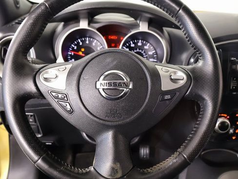Used 2013 Nissan Juke SV image 3