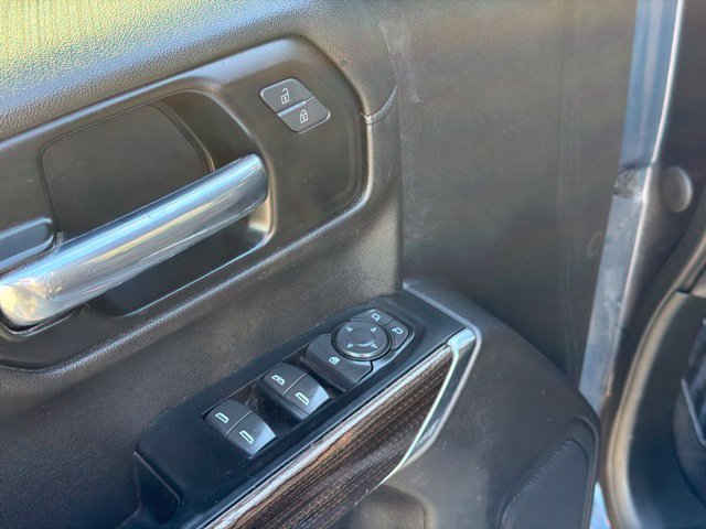 Used 2022 Chevrolet Silverado 1500 LT AWD/4WD image 22