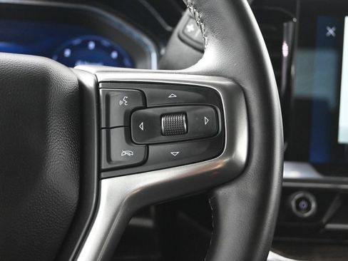 Used 2023 Chevrolet Silverado 1500 LT w/ Leather Package AWD/4WD image 35