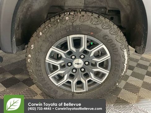 Used 2024 Chevrolet Colorado Z71 image 24