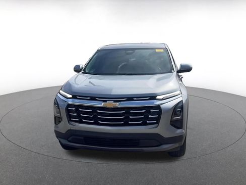 Used 2025 Chevrolet Equinox LT image 3