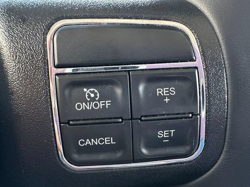 Used 2016 Jeep Wrangler Unlimited Rubicon w/ Connectivity Group AWD/4WD image 15