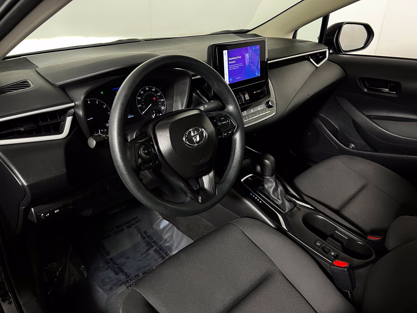 Used 2025 Toyota Corolla LE FWD image 15