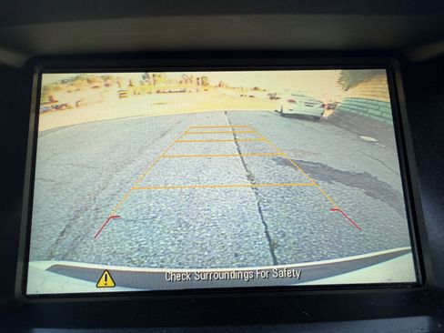 Used 2017 GMC Terrain SLE FWD image 16