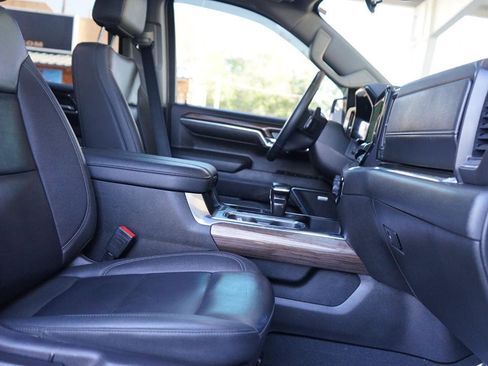 Used 2024 Chevrolet Silverado 1500 RST w/ Redline Edition AWD/4WD image 24
