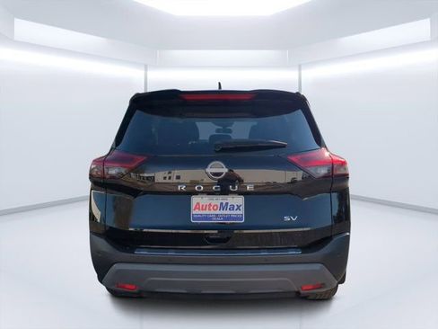 Used 2023 Nissan Rogue SV FWD image 4