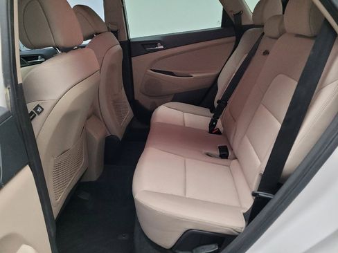 Used 2017 Hyundai Tucson SE image 18