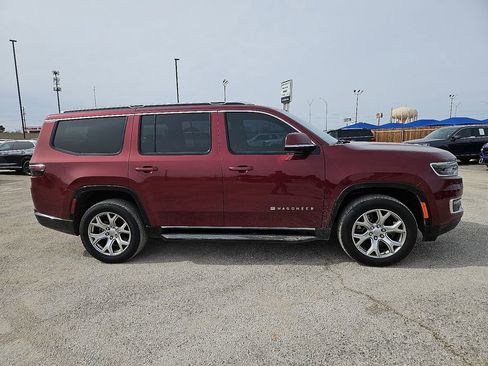 Used 2022 Jeep Wagoneer Series II image 9