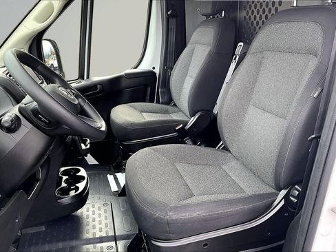 Used 2025 RAM ProMaster 2500 w/ U-Haul Equipment Group FWD image 10