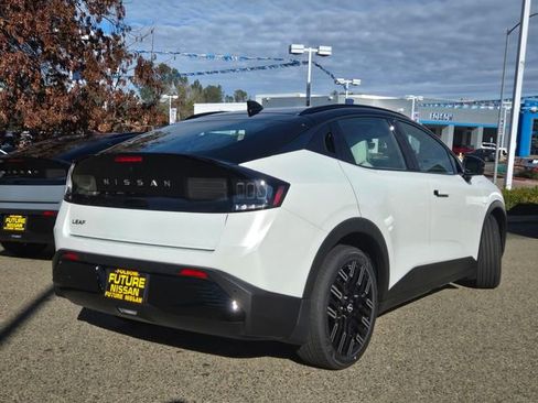 New 2026 Nissan Leaf Platinum+ w/ Cargo Package (Platinum+) image 4