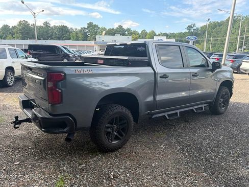 Used 2022 Chevrolet Silverado 1500 Custom Trail Boss w/ Safety Confidence Package AWD/4WD image 3