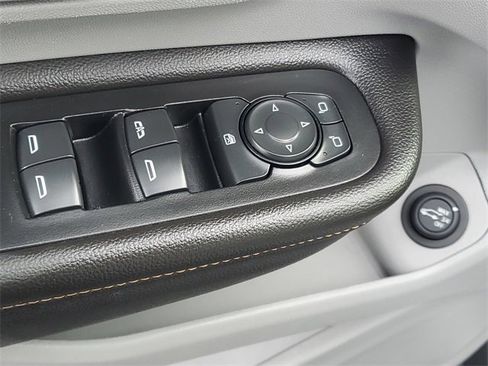 Used 2019 GMC Terrain SLE w/ Driver Convenience Package image 16