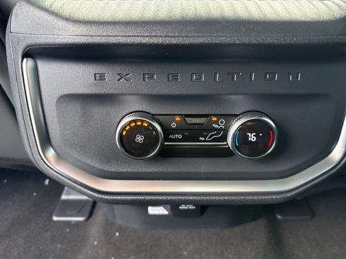 New 2026 Ford Expedition Active image 22