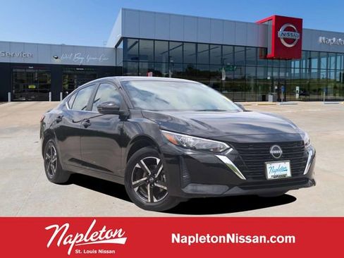 Used 2025 Nissan Sentra SV FWD image 1