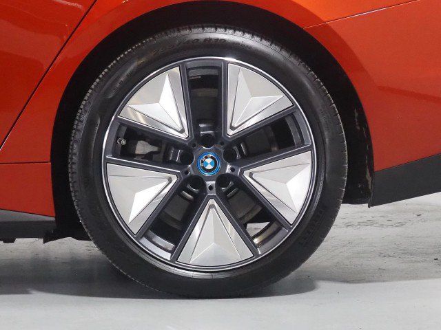 Used 2024 BMW i4 eDrive35 w/ Premium Package RWD image 57