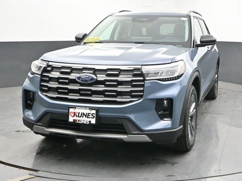 New 2026 Ford Explorer Active AWD/4WD image 3
