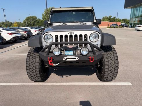 Used 2018 Jeep Wrangler Unlimited Sport S AWD/4WD image 15