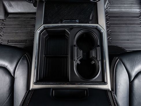 Used 2022 Ford F450 Platinum w/ FX4 Off-Road Package image 28