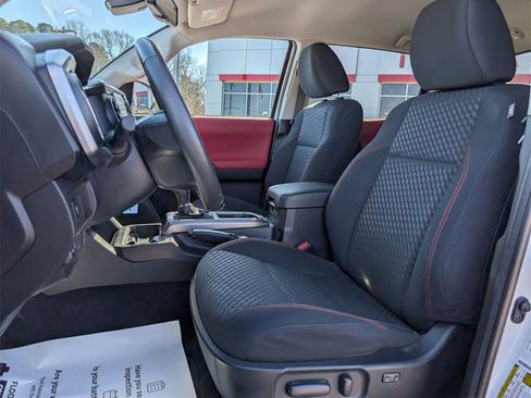 Used 2022 Toyota Tacoma SR5 image 12