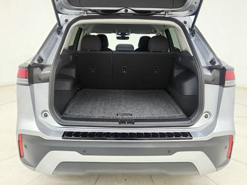 Used 2026 Volkswagen Tiguan S FWD image 29