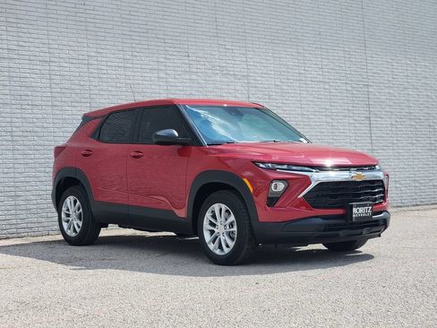 New 2026 Chevrolet TrailBlazer LS w/ LS Convenience Package FWD image 2