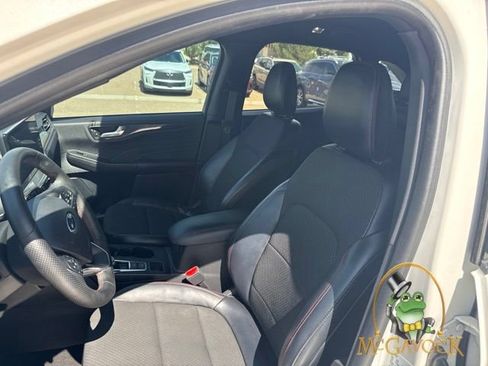Used 2023 Ford Escape ST-Line w/ Tech Pack #1 FWD image 12