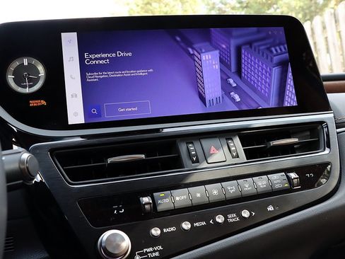 New 2025 Lexus ES 350 w/ Premium Package image 19