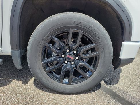Used 2022 GMC Sierra 1500 Elevation AWD/4WD image 5