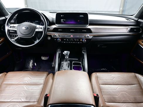 Used 2020 Kia Telluride SX w/ SX Prestige Package image 18