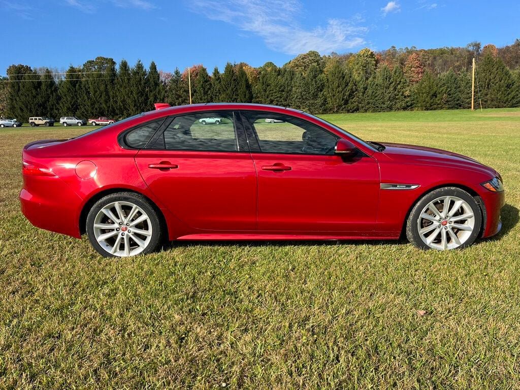 Used 2017 Jaguar XF R-Sport AWD/4WD image 29