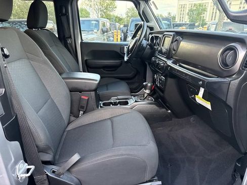 Used 2019 Jeep Wrangler Sport AWD/4WD image 11