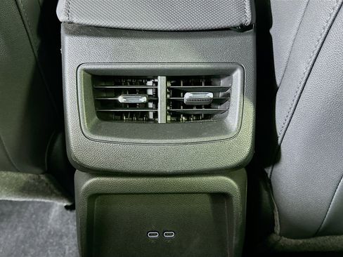 Used 2025 Chevrolet Equinox EV LT w/ Convenience Package image 27