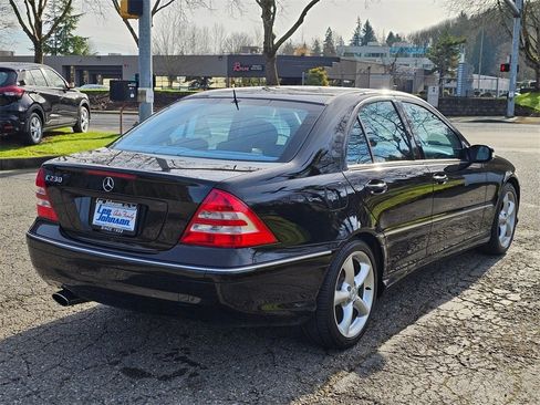 Used 2006 Mercedes-Benz C 230 Sedan image 5