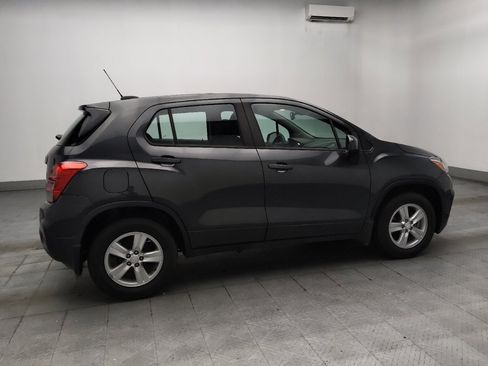 Used 2019 Chevrolet Trax LS w/ LPO, Protection Package FWD image 10
