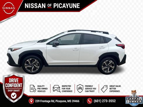 Used 2024 Subaru Crosstrek 2.0i Premium AWD/4WD image 2